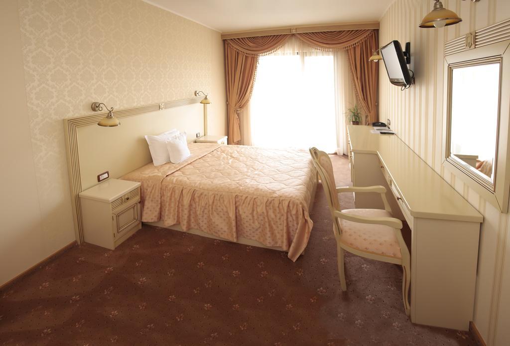 Hotel Majestic Iasi Zimmer foto